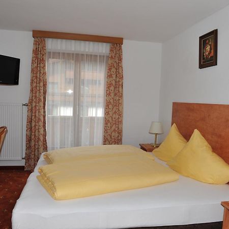 Waldhof Hotel แกร์ลอส ภายนอก รูปภาพ