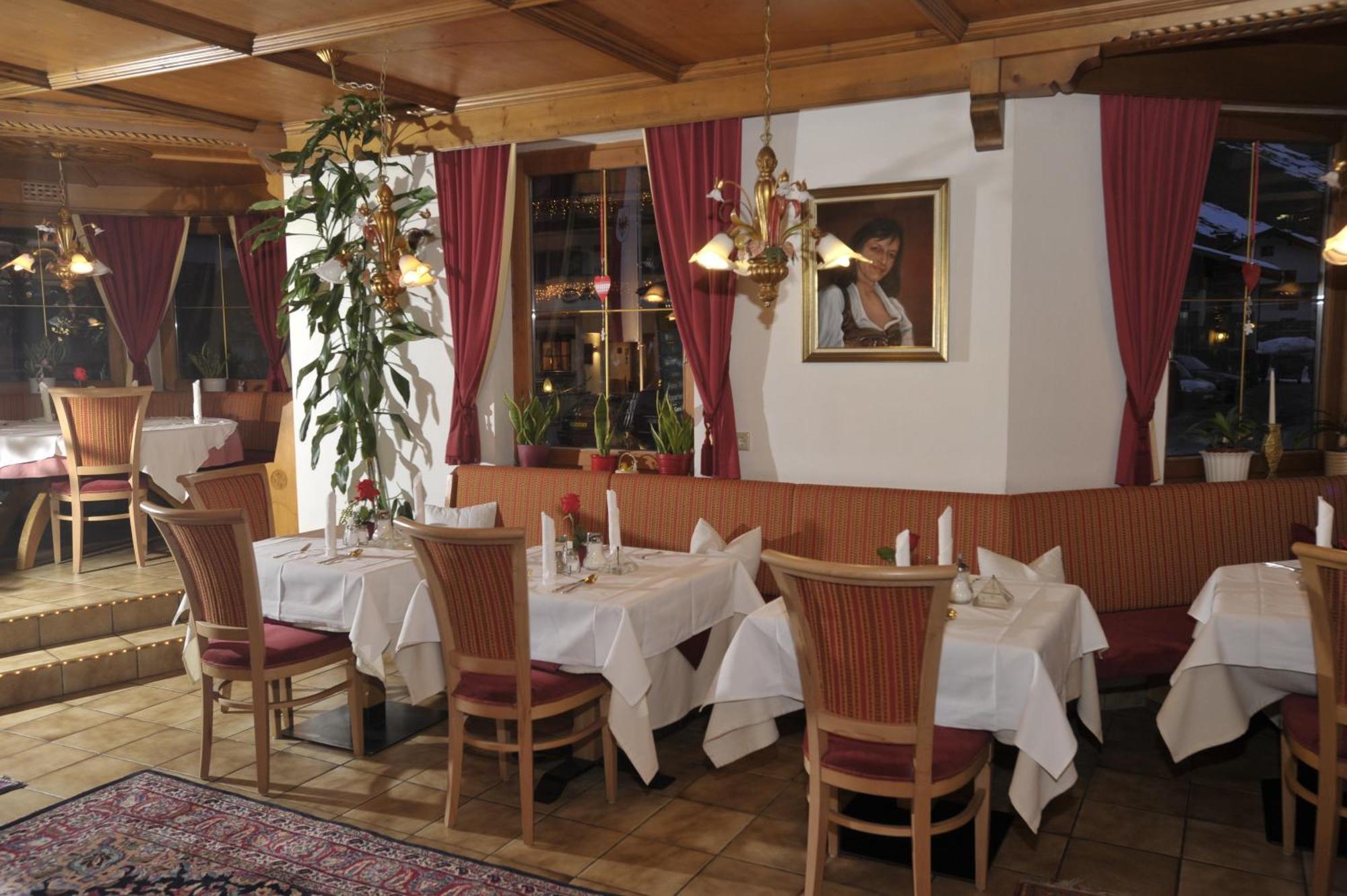 Waldhof Hotel แกร์ลอส ภายนอก รูปภาพ
